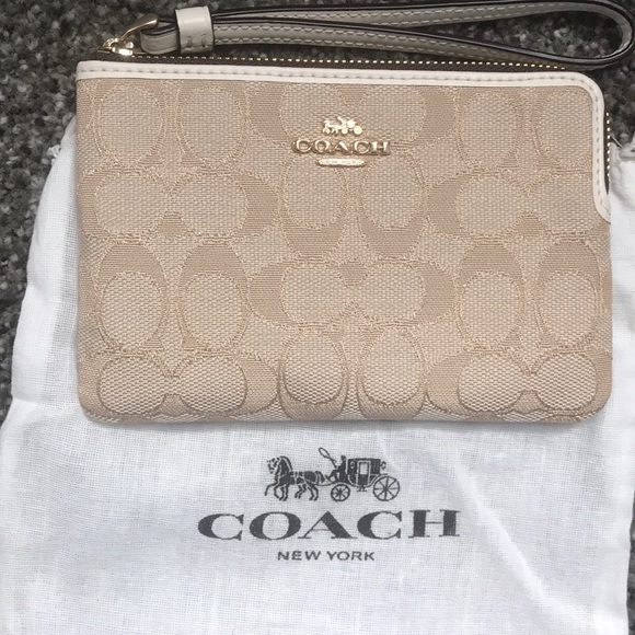Coach clutch - Picture 1 of 5